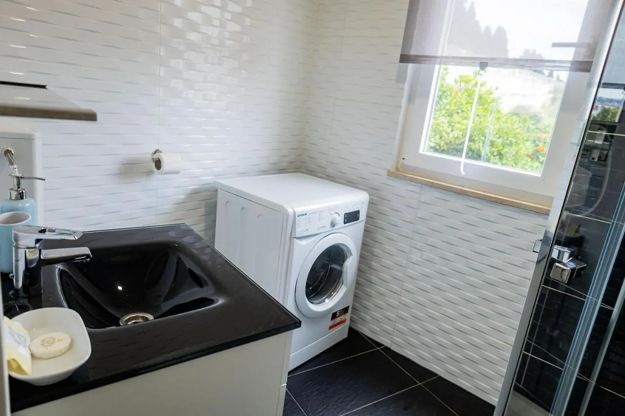 Like-Home-T1 Apt-Campo De Ourique Lisboa 0*,  葡萄牙